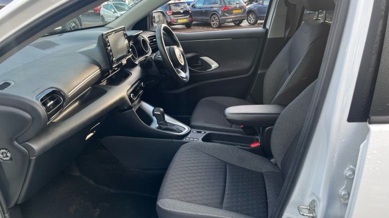 Toyota Yaris 1.5 Hybrid Design 5dr CVT Hybrid Hatchback